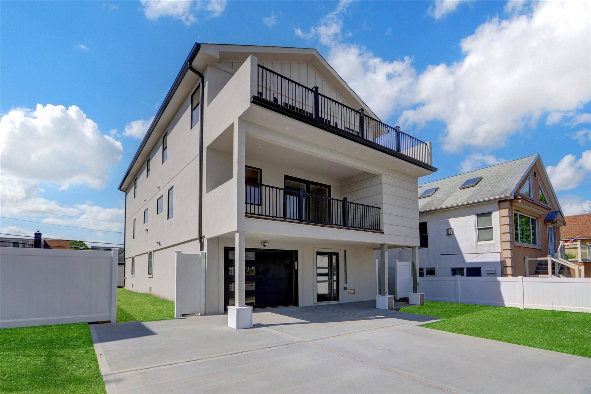 Long Beach, NY 11561,344 E Fulton ST