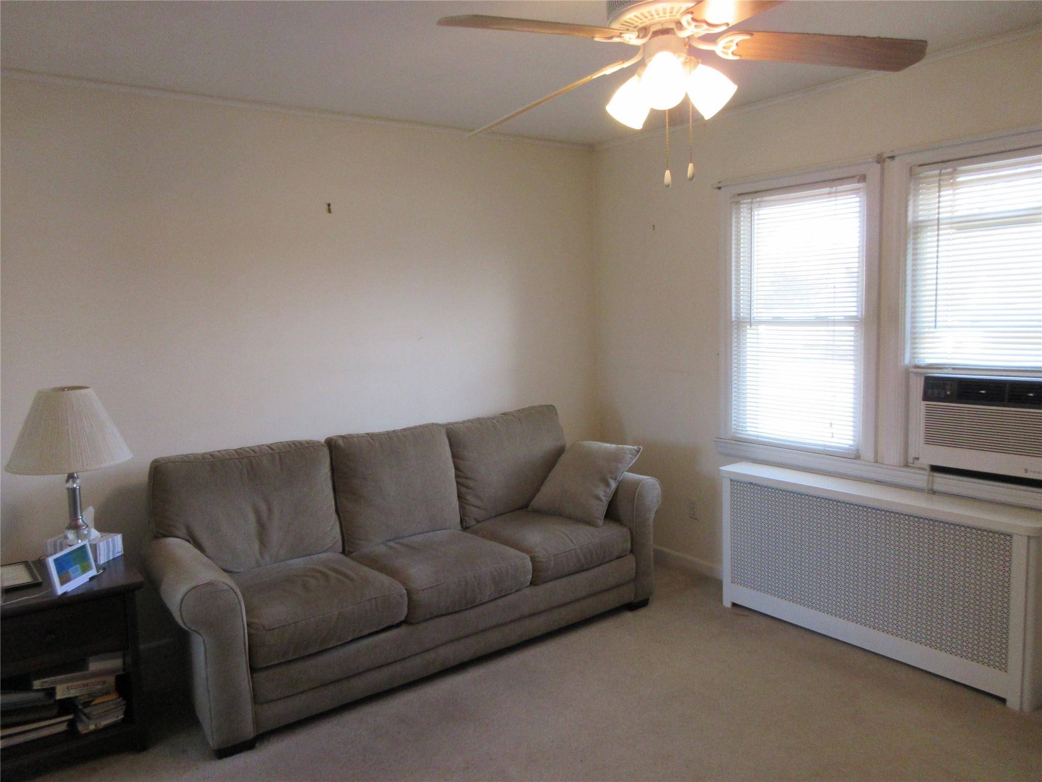 Lindenhurst, NY 11757,190 John ST