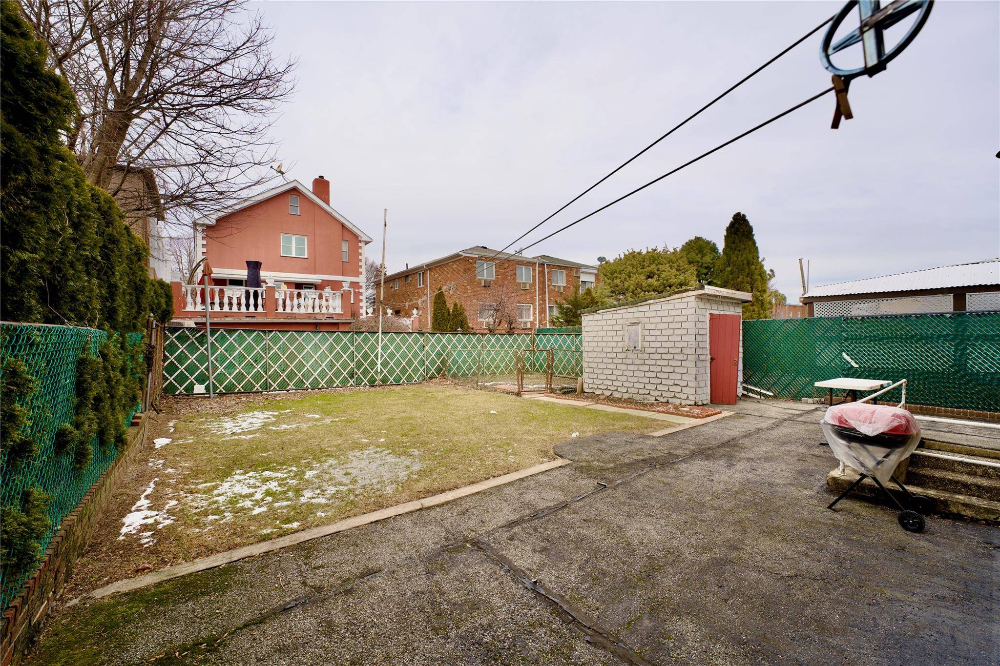 East Elmhurst, NY 11370,20-50 Hazen ST