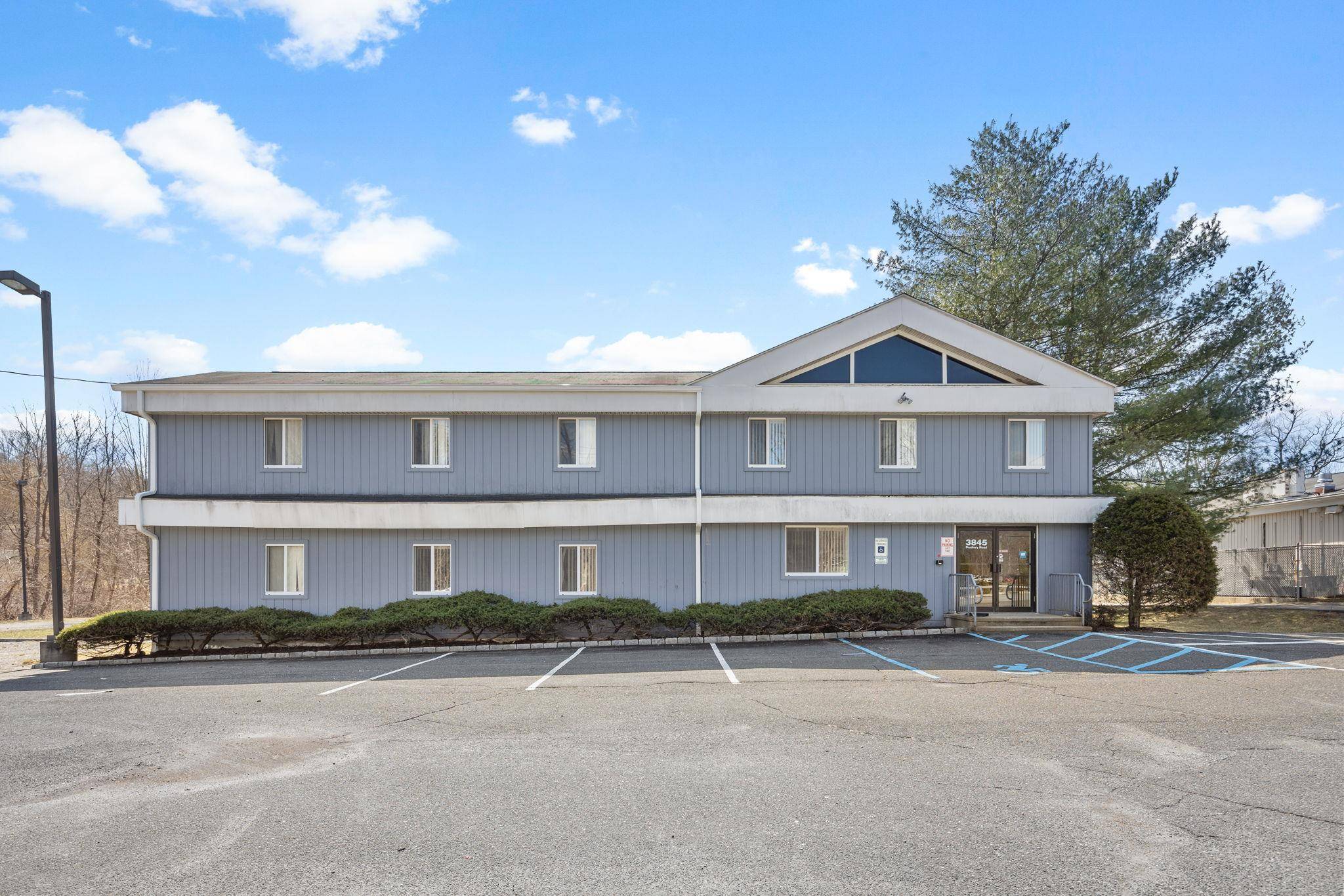 Brewster, NY 10509,3839 Danbury RD
