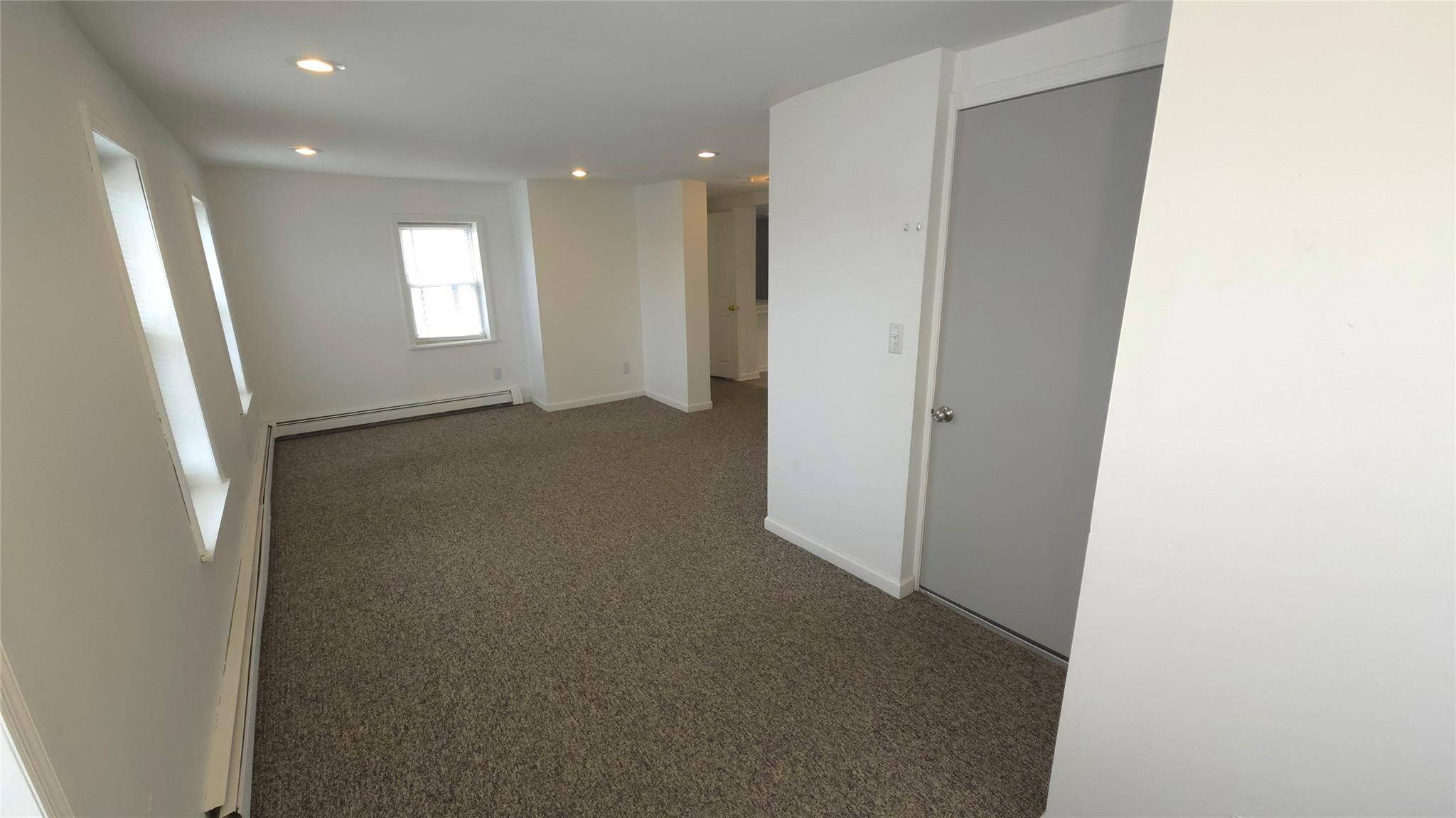 Beacon, NY 12508,1 Dewindt ST #2