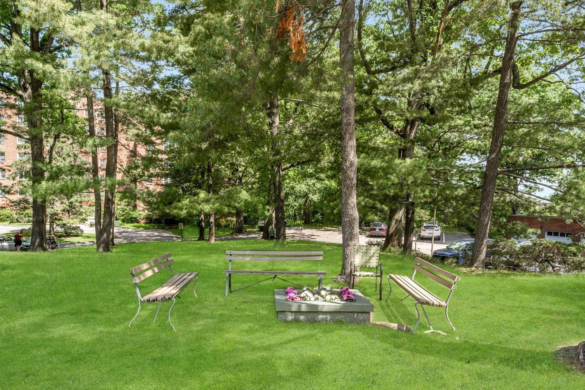 Yonkers, NY 10701,609 Palmer RD #1B