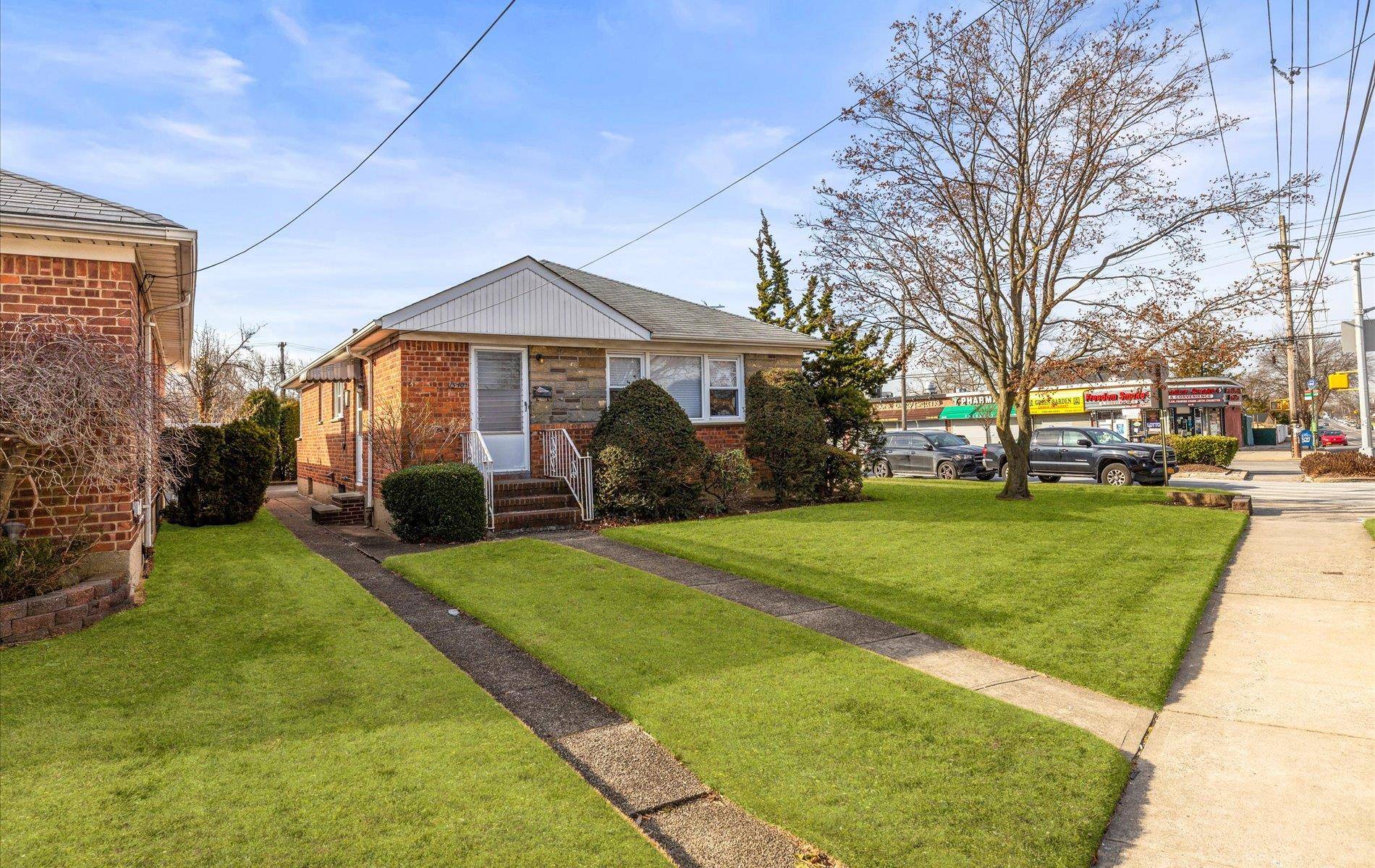 Whitestone, NY 11357,154-04 Willets Point Blvd