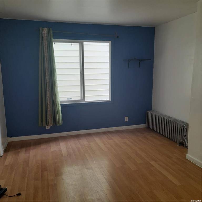 Woodhaven, NY 11421,8856 77th ST