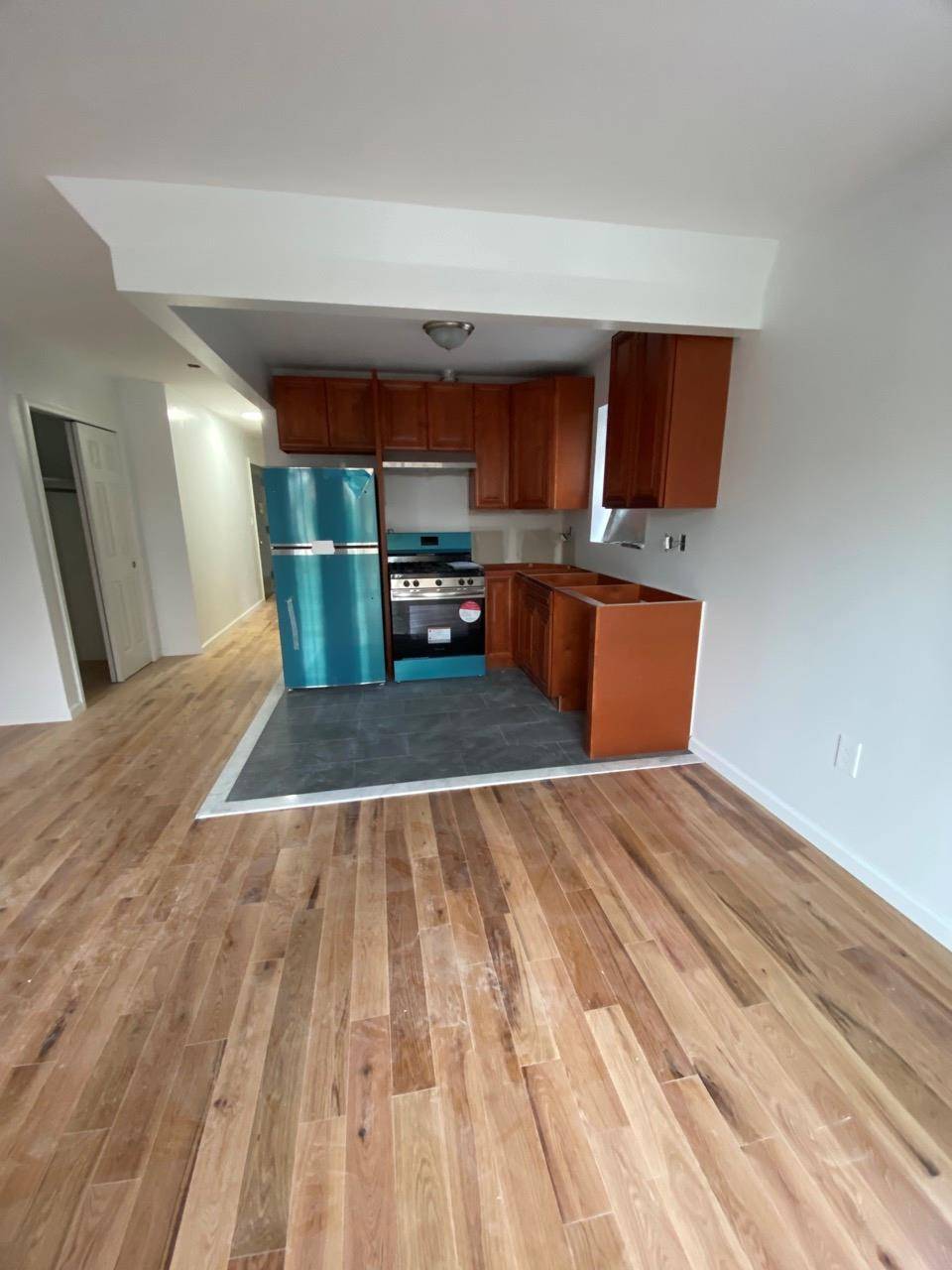 Jamaica, NY 11435,90-28 138th PL