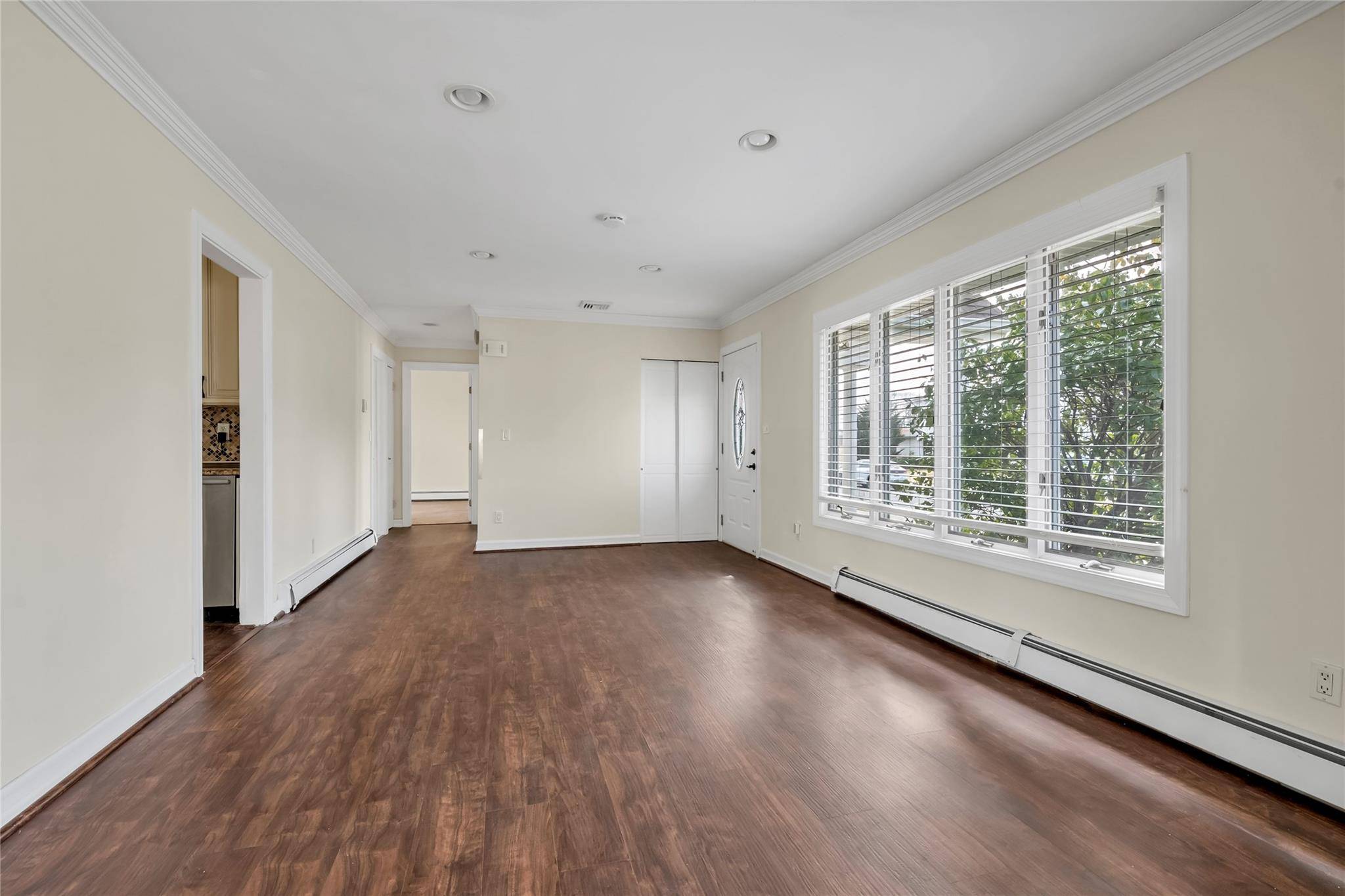 Syosset, NY 11791,4 Greenway DR