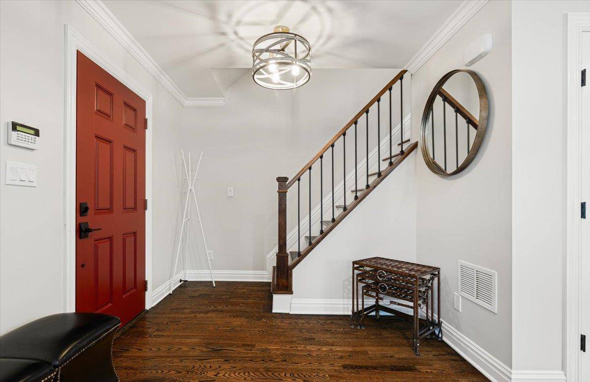 White Plains, NY 10605,65 Jennings RD