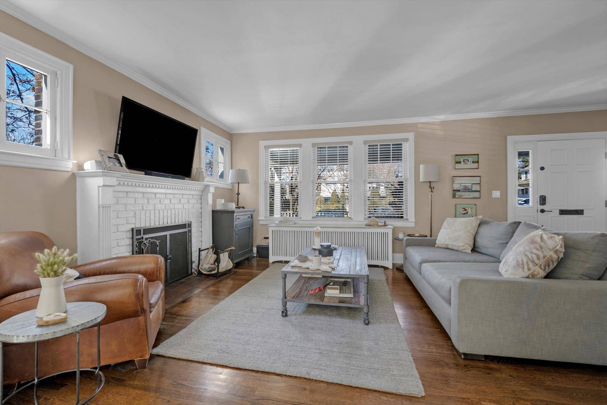 Port Washington, NY 11050,10 Murray AVE