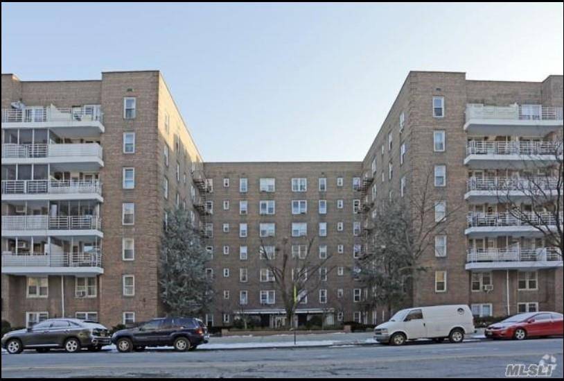 Forest Hills, NY 11375,62-59 108th ST #5C