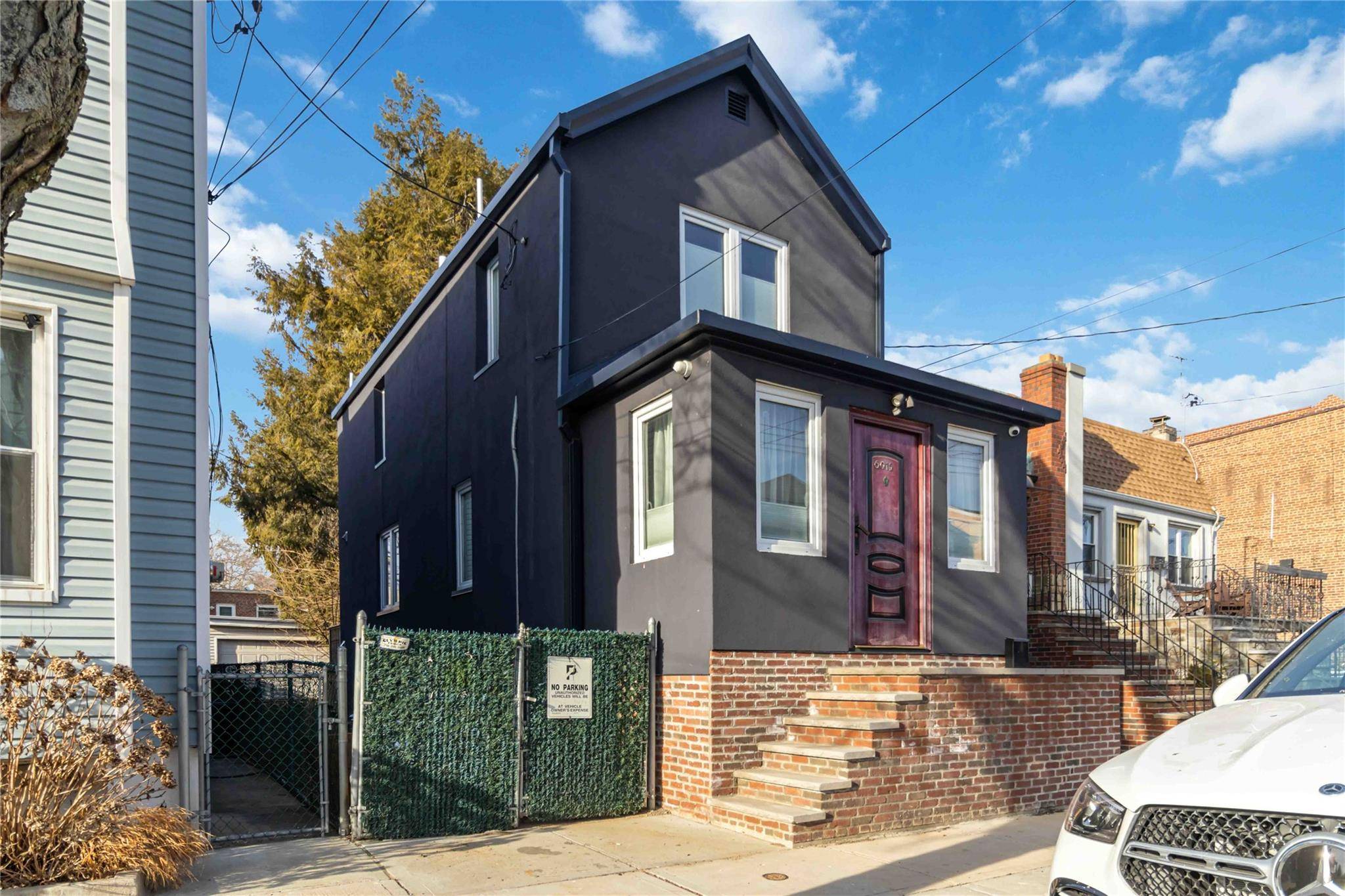 Glendale, NY 11385,60-15 78th AVE