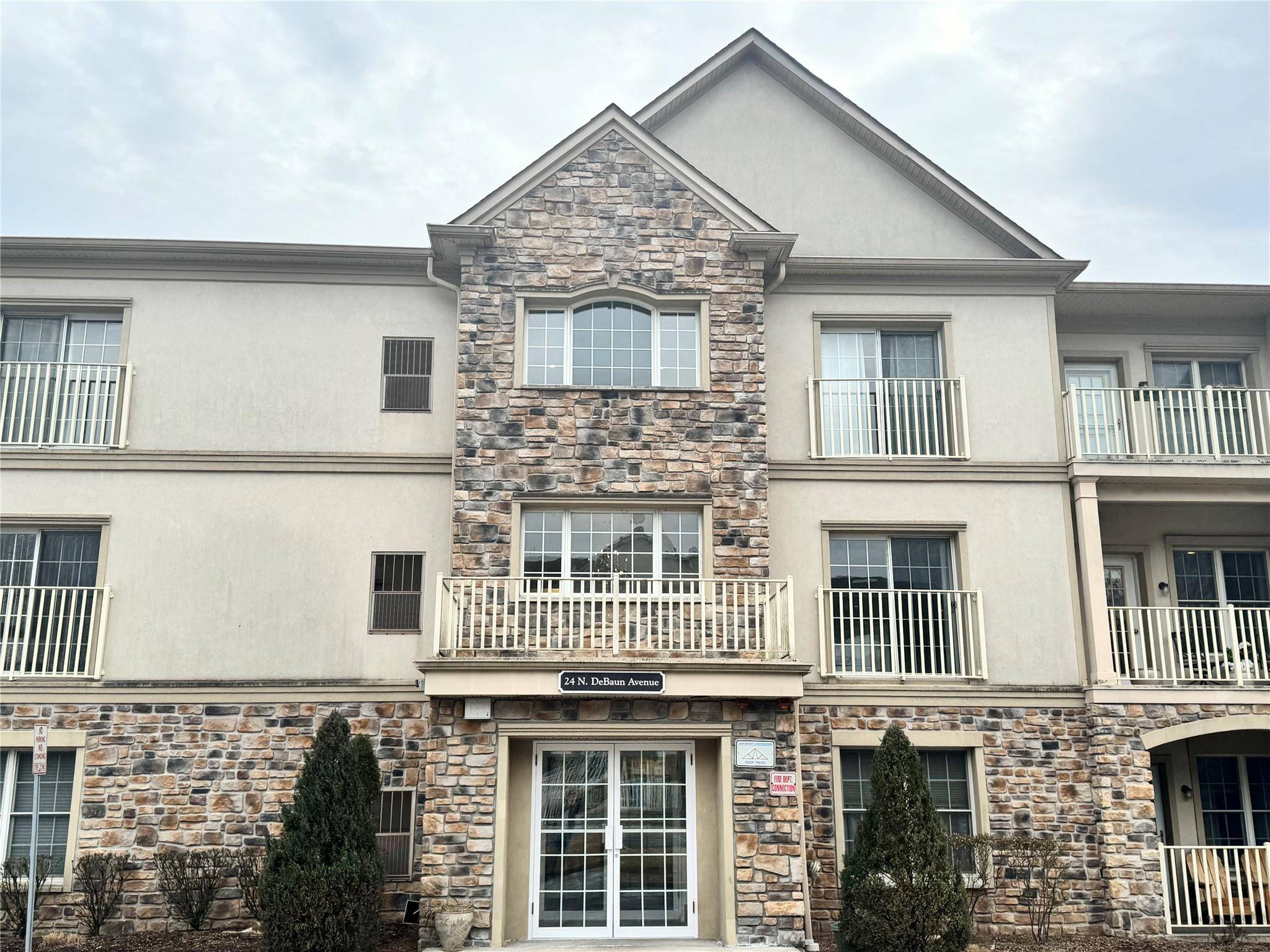 Suffern, NY 10901,24 N De Baun AVE #306