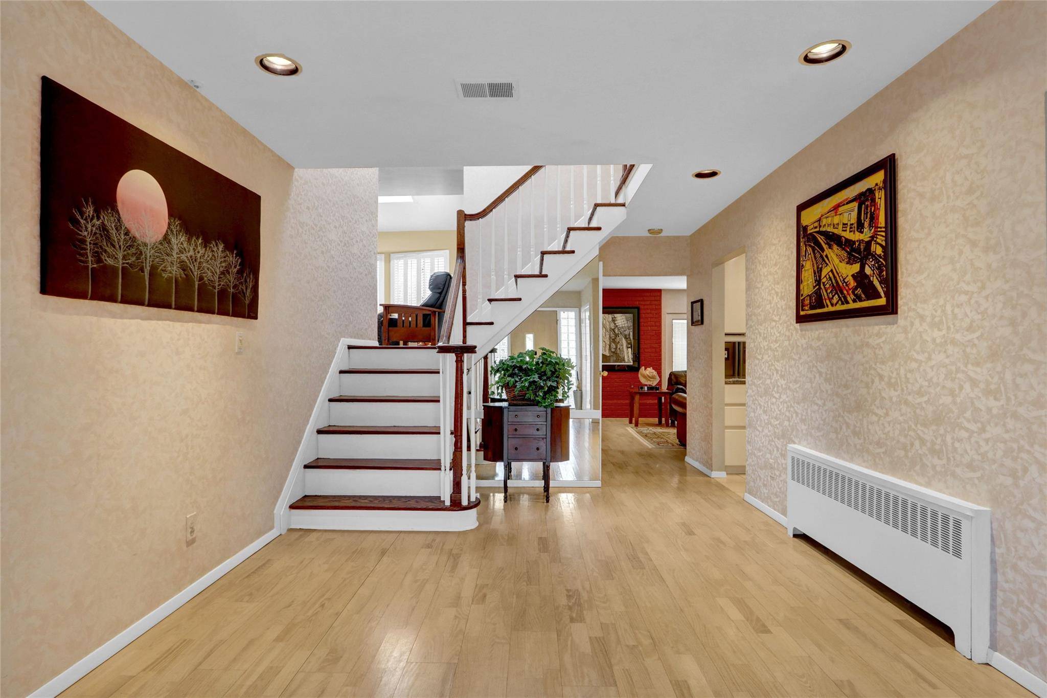 Merrick, NY 11566,3306 Seawane DR