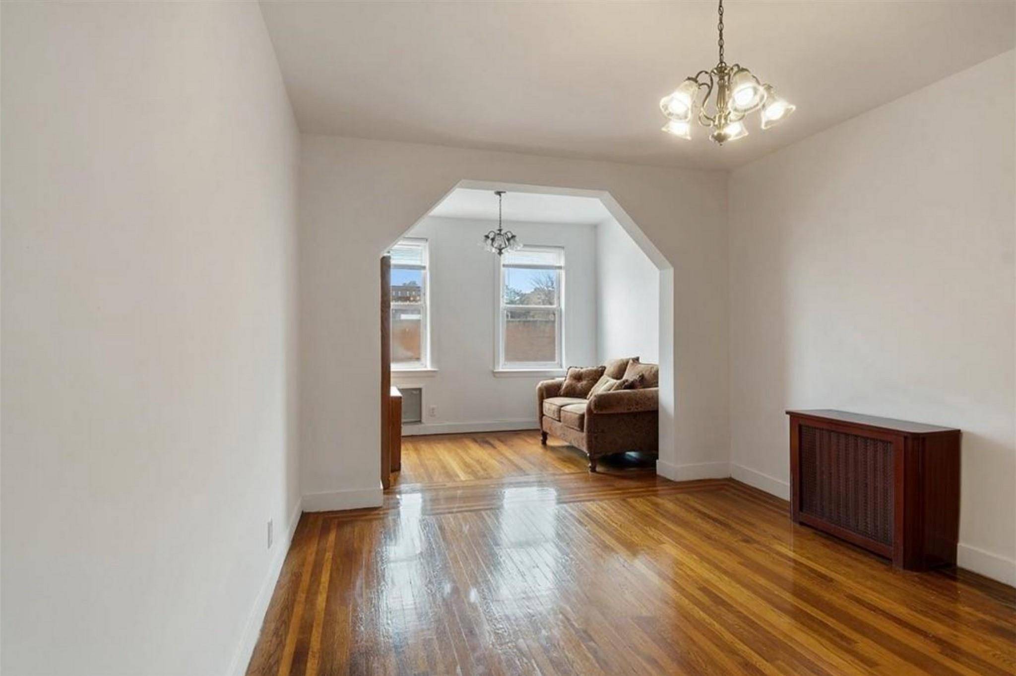 Bronx, NY 10461,1869 Mayflower AVE #2