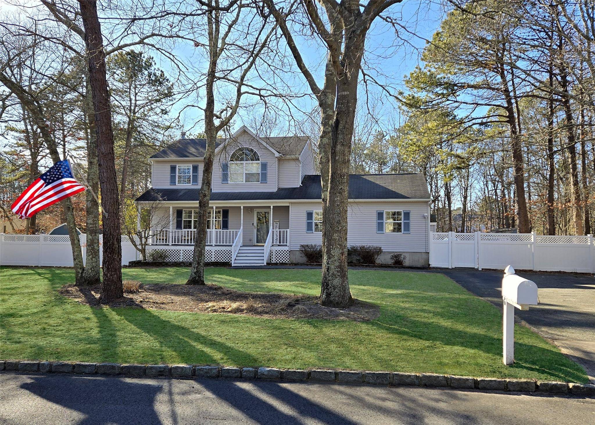 Manorville, NY 11949,6 Charter CT