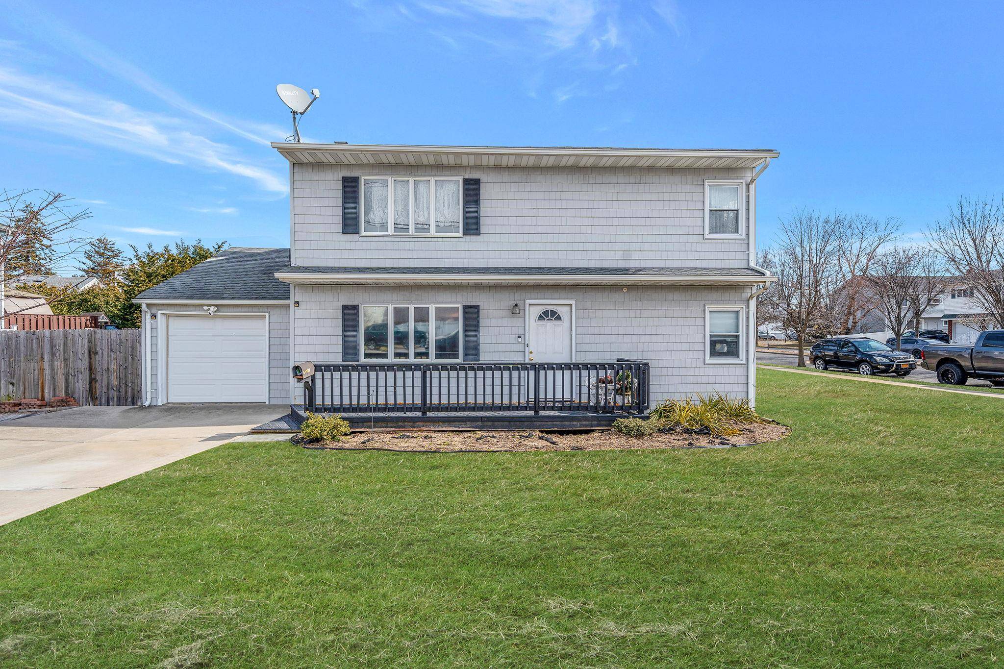 Seaford, NY 11783,2325 Narraganset AVE