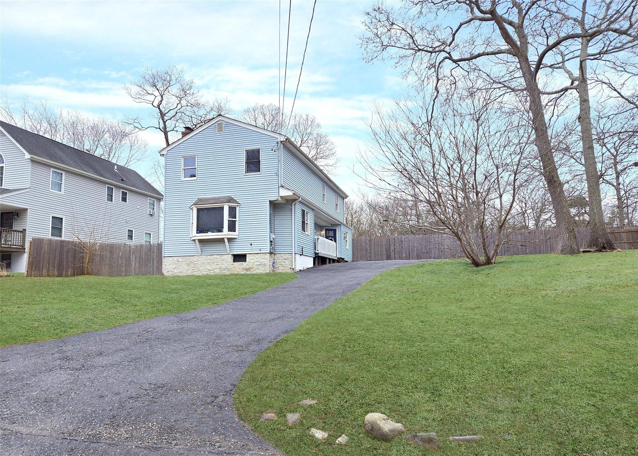 Farmingville, NY 11738,26 Pineoaks PL