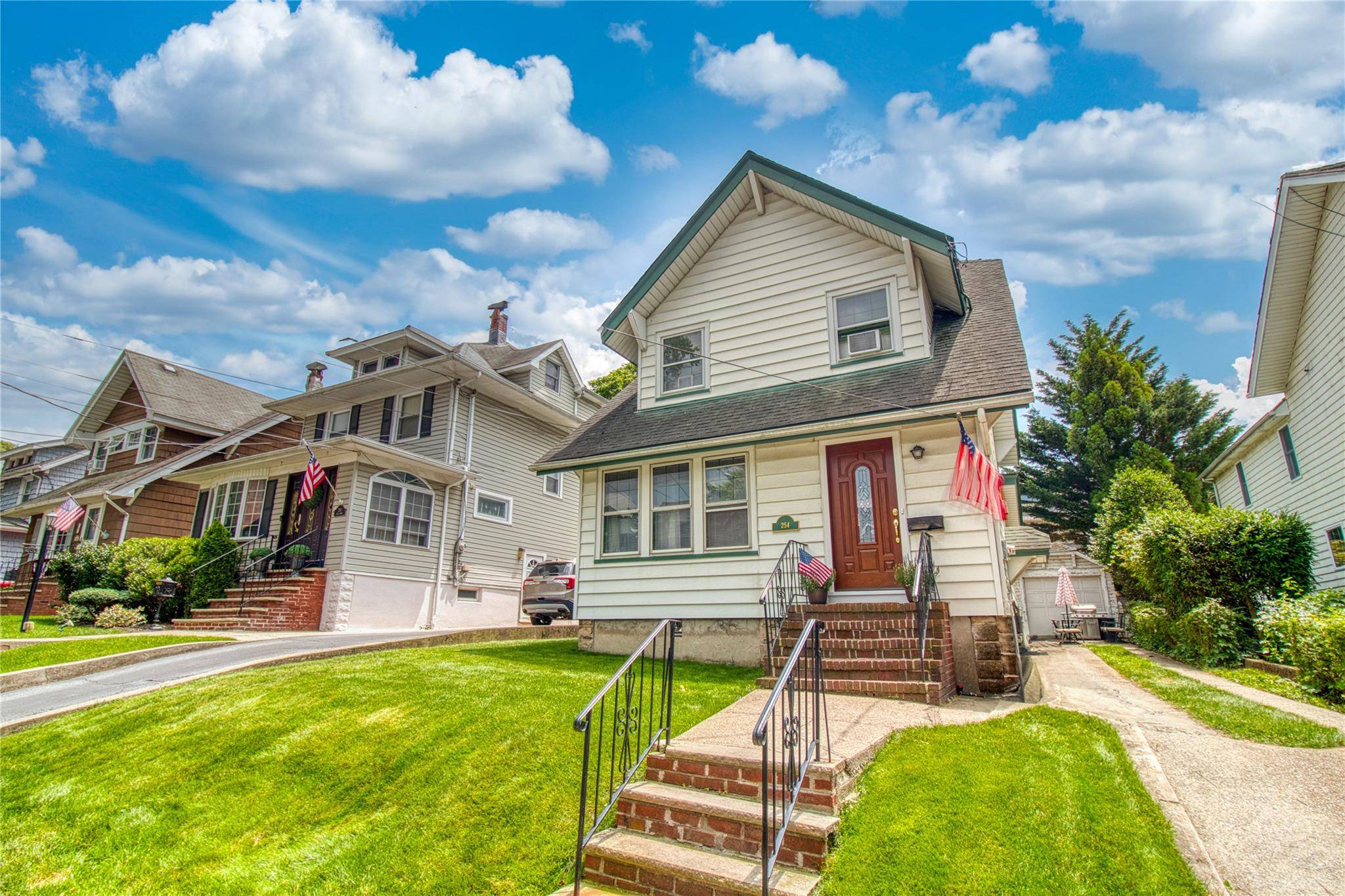 Staten Island, NY 10314,254 Rice AVE