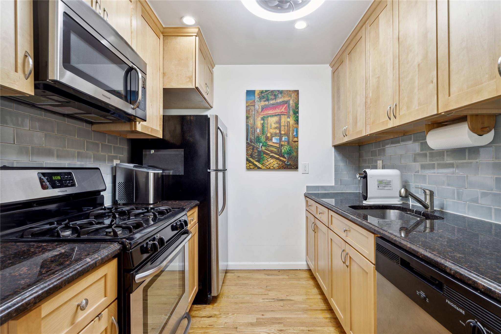 Bronx, NY 10466,3705 Pratt AVE #1C