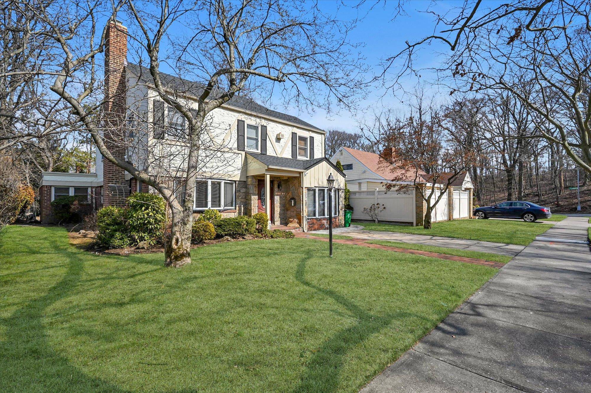 Hollis Hills, NY 11427,219-05 82nd AVE