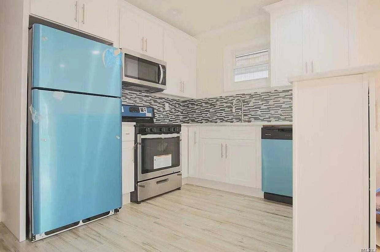 Ozone Park, NY 11417,9417 Pitkin AVE