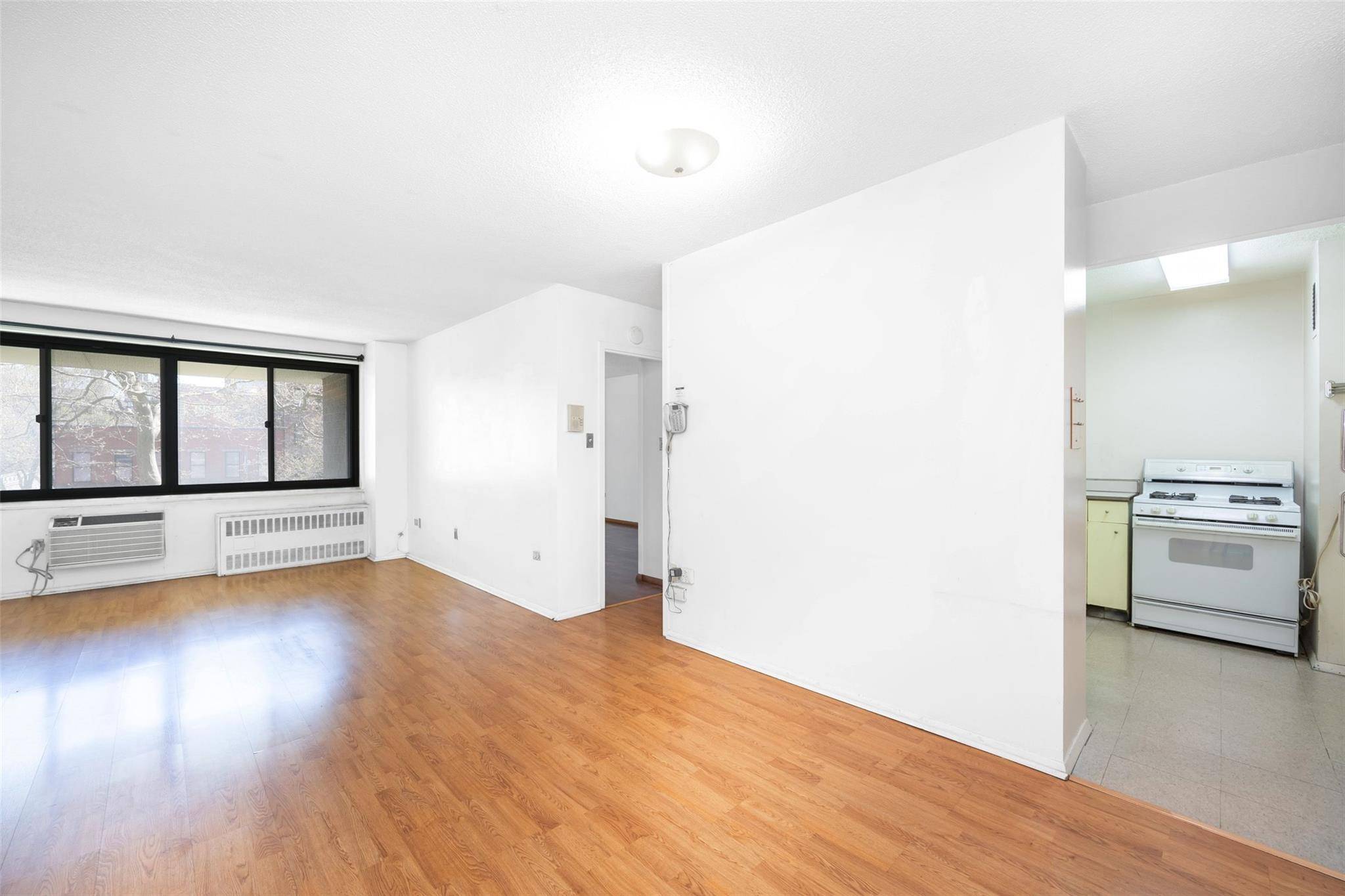 New York (manhattan), NY 10038,333 Pearl ST #3M