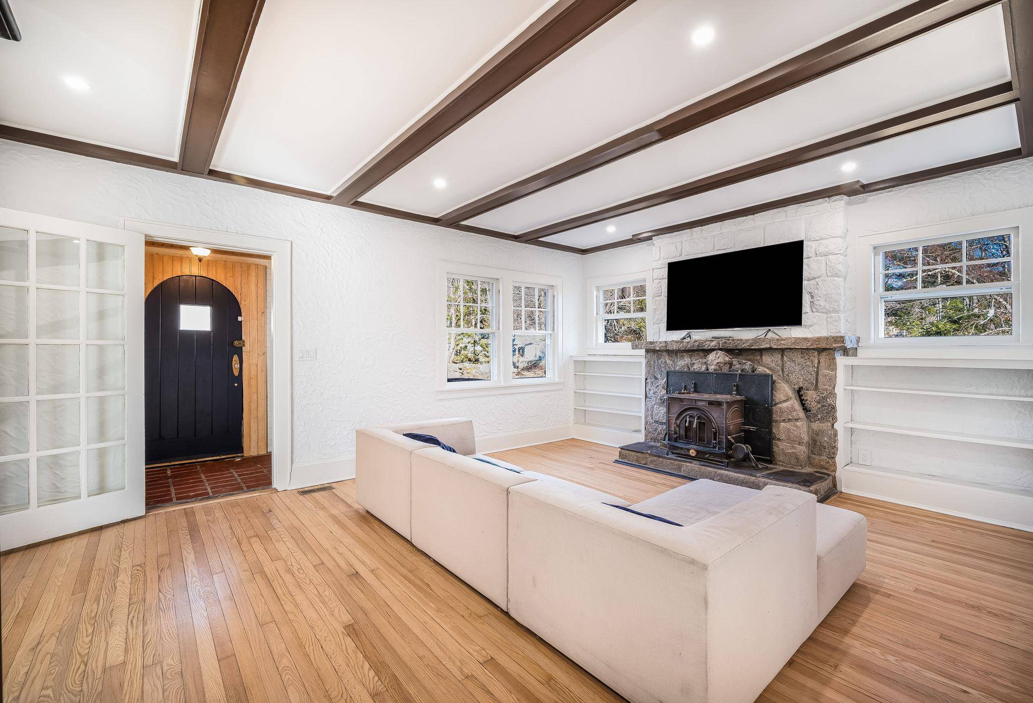 Armonk, NY 10504,7 Elizabeth PL