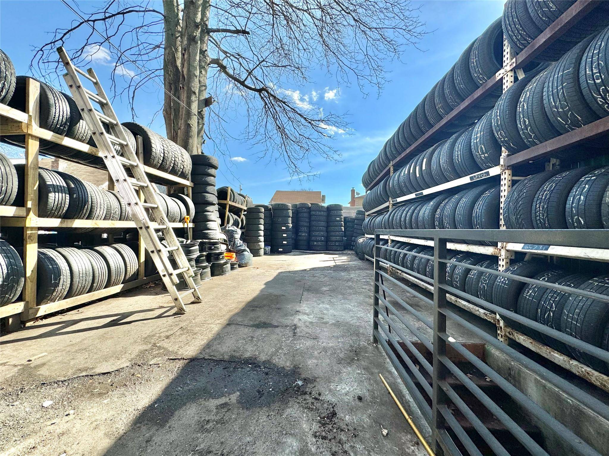 South Ozone Park, NY 11420,132-10 111th AVE