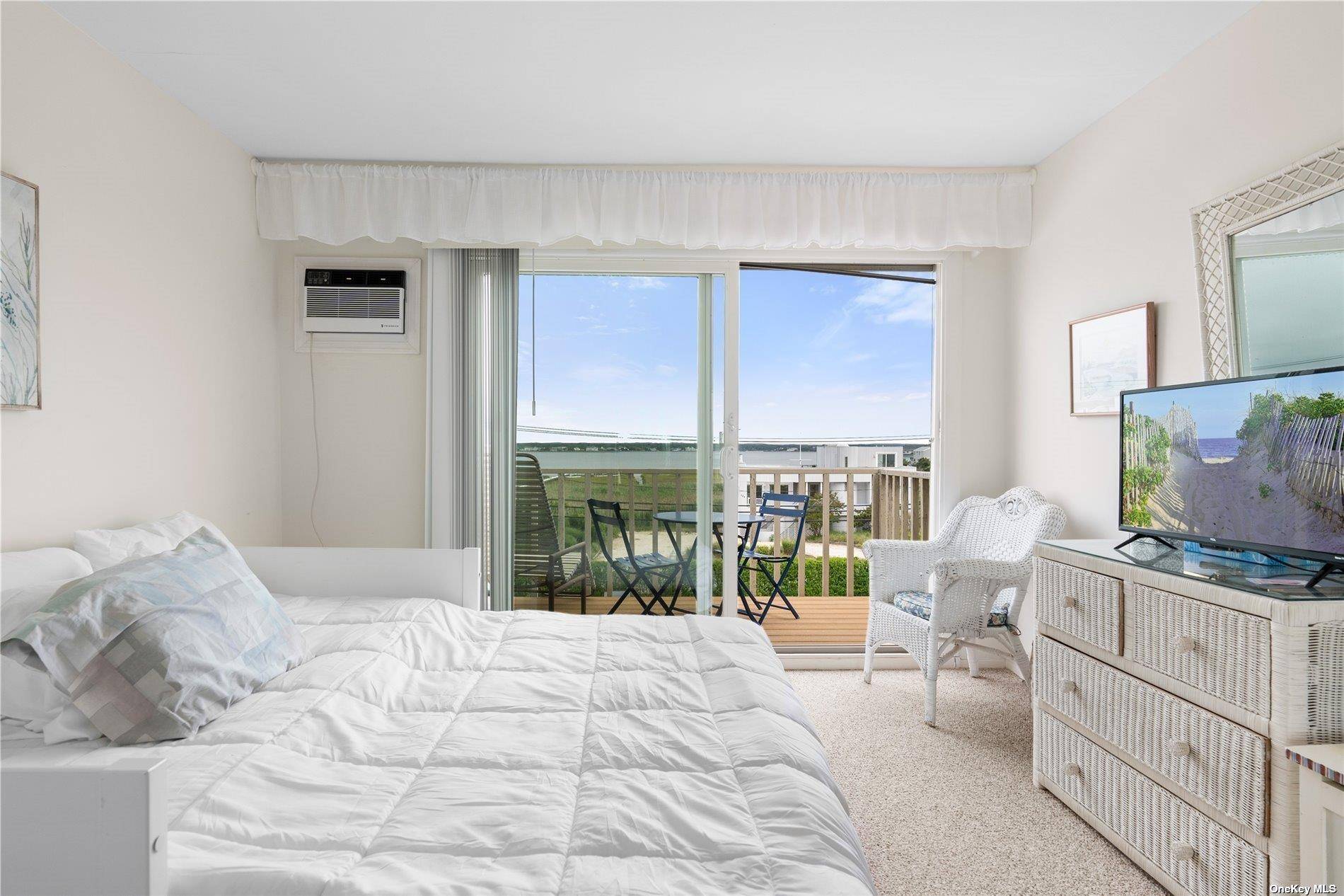 Westhampton Beach, NY 11978,575 Dune RD #13