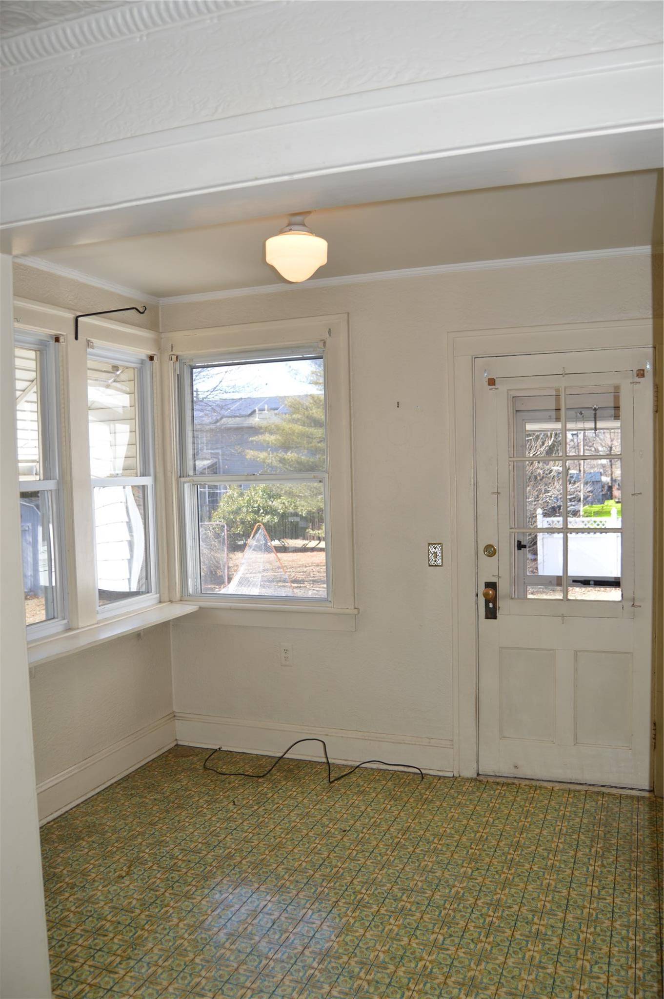 Kingston, NY 12401,101 Pine Grove AVE