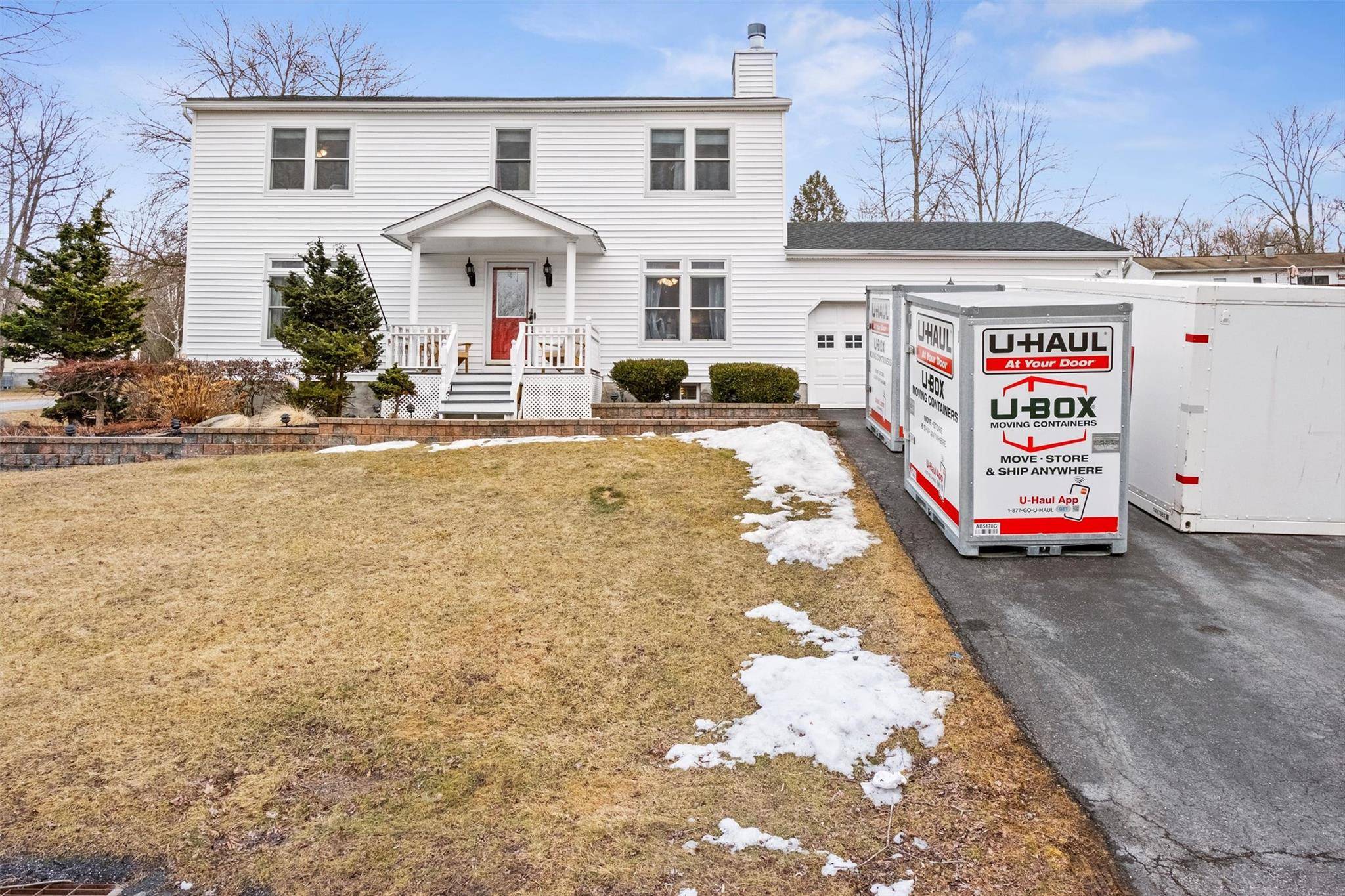 Poughkeepsie, NY 12603,8 Glenwood RD