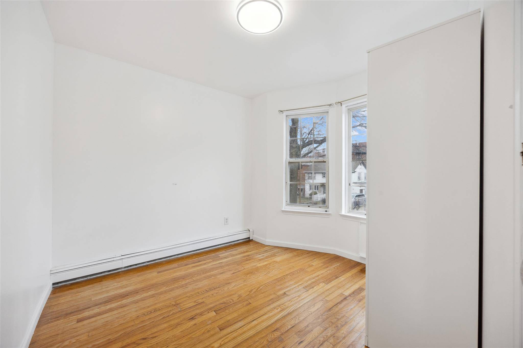 Flushing, NY 11355,137-42 Geranium AVE