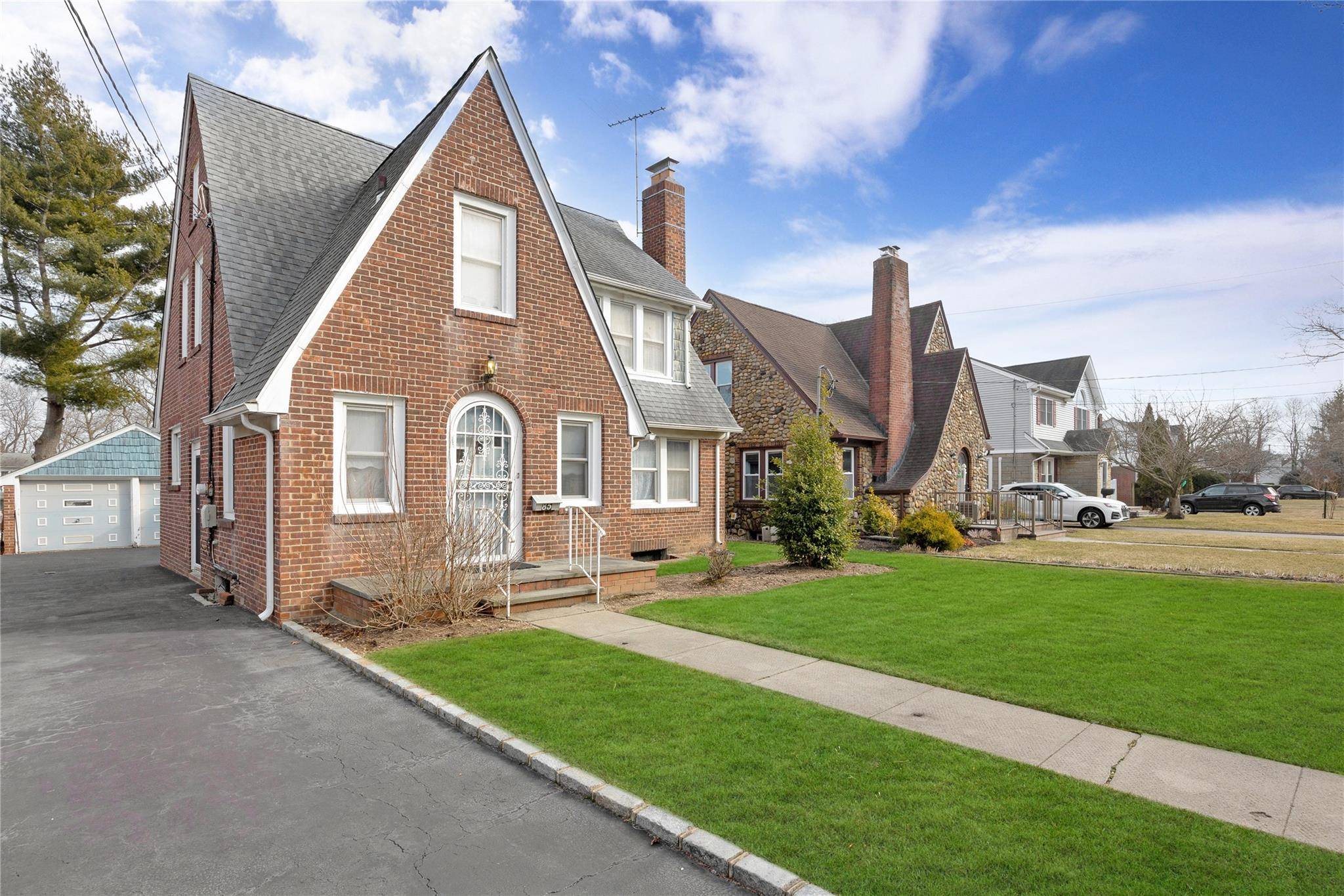 Farmingdale, NY 11735,85 Nelson ST