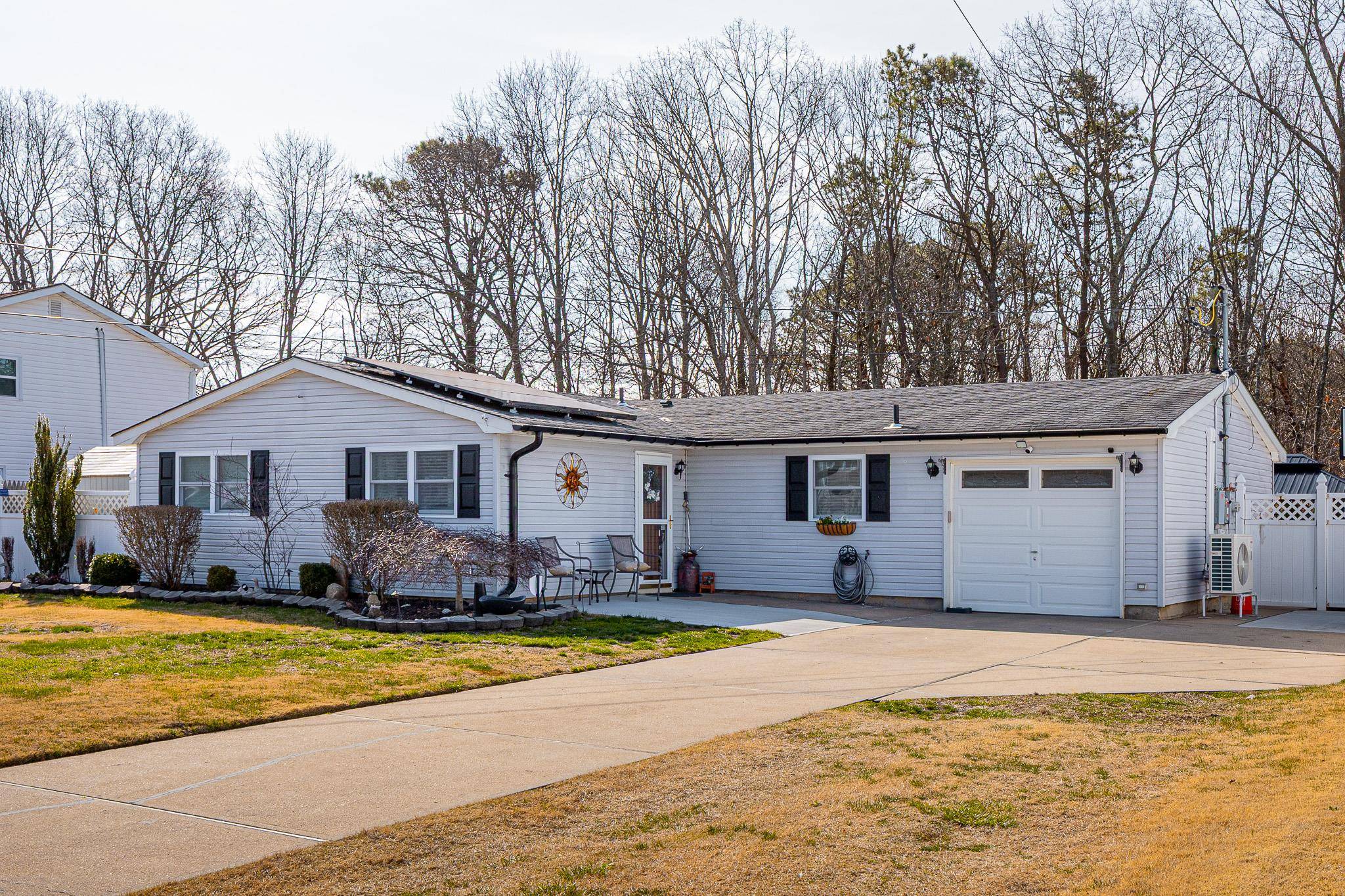 Shirley, NY 11967,34 Appel DR