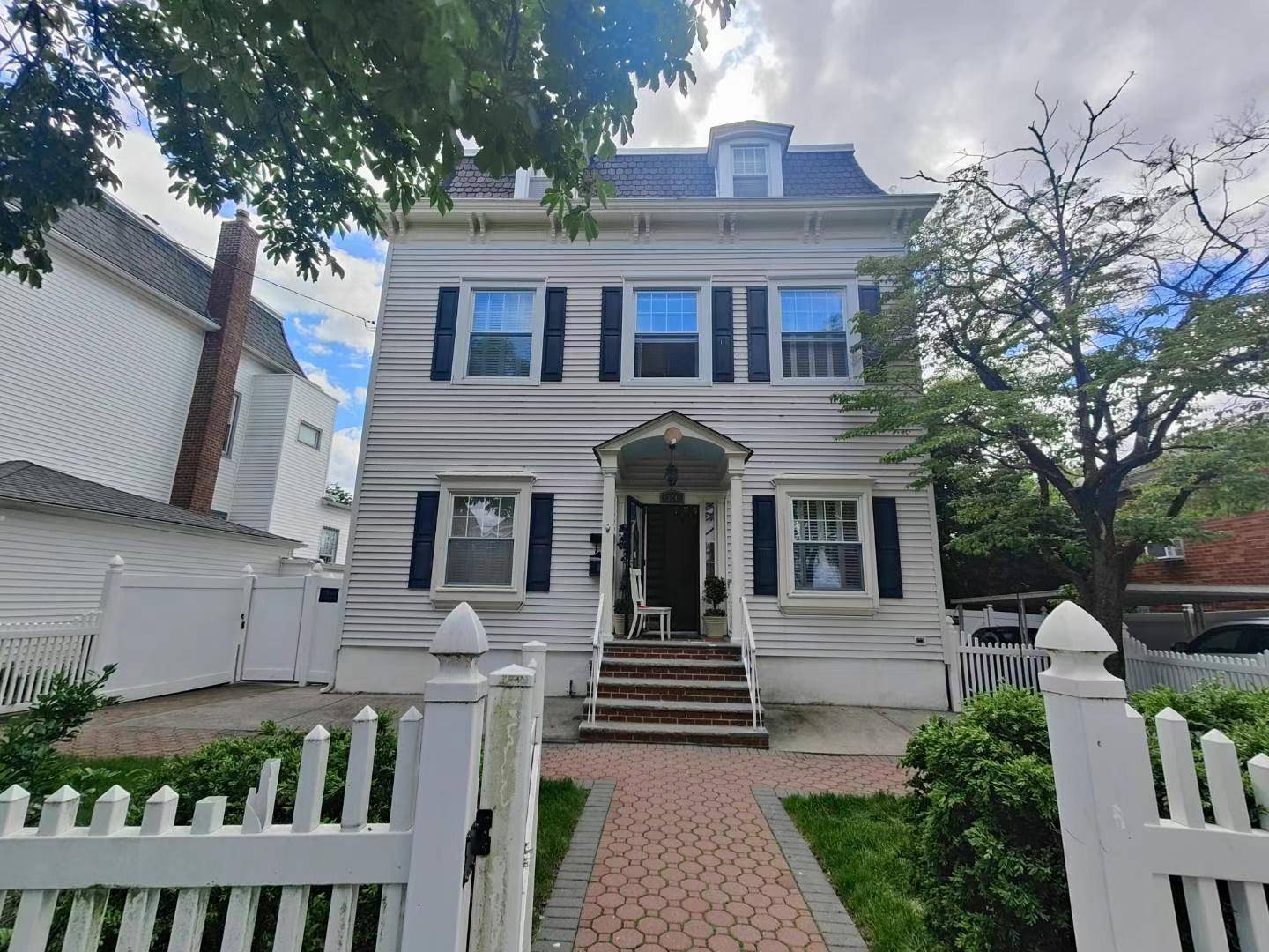 Whitestone, NY 11357,324 150th ST