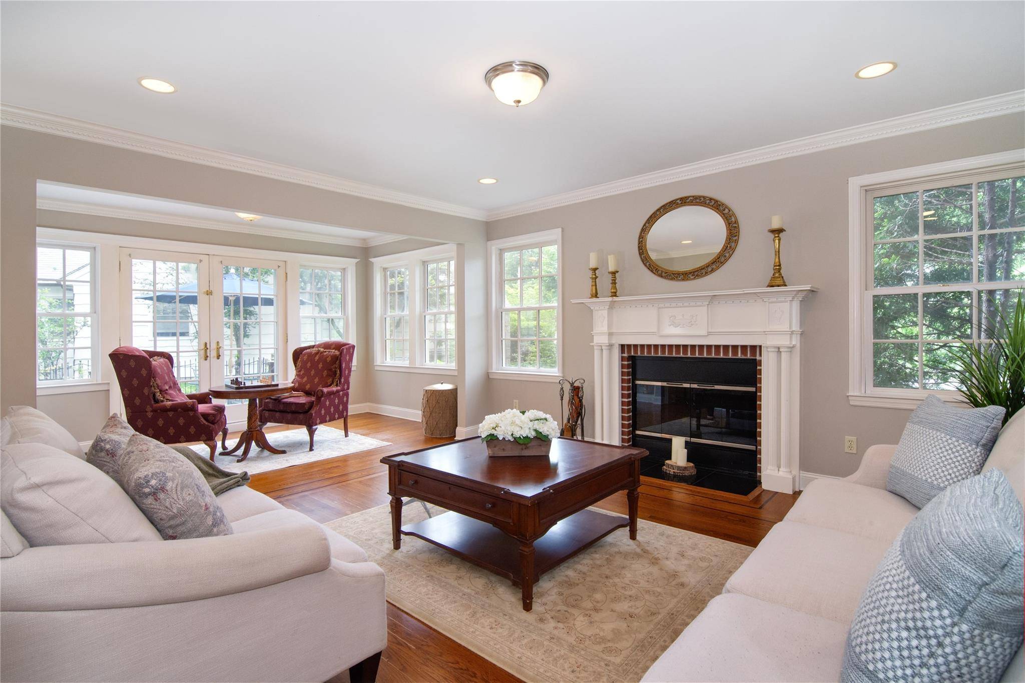 Pelham, NY 10803,6 Hazen ST