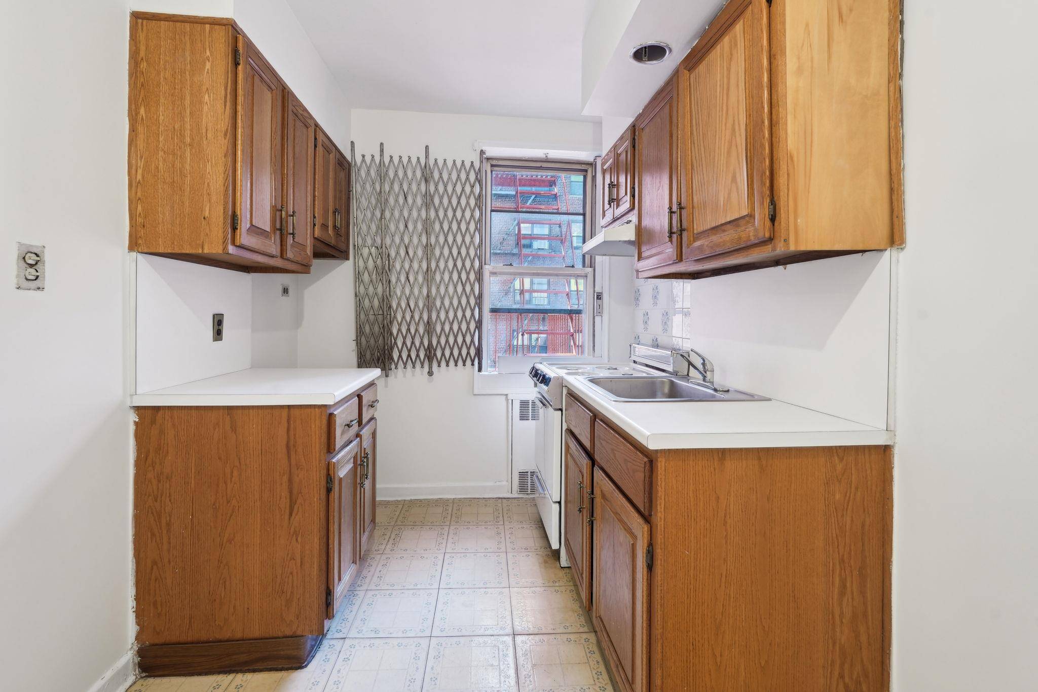 Forest Hills, NY 11375,103-30 68th AVE #5B