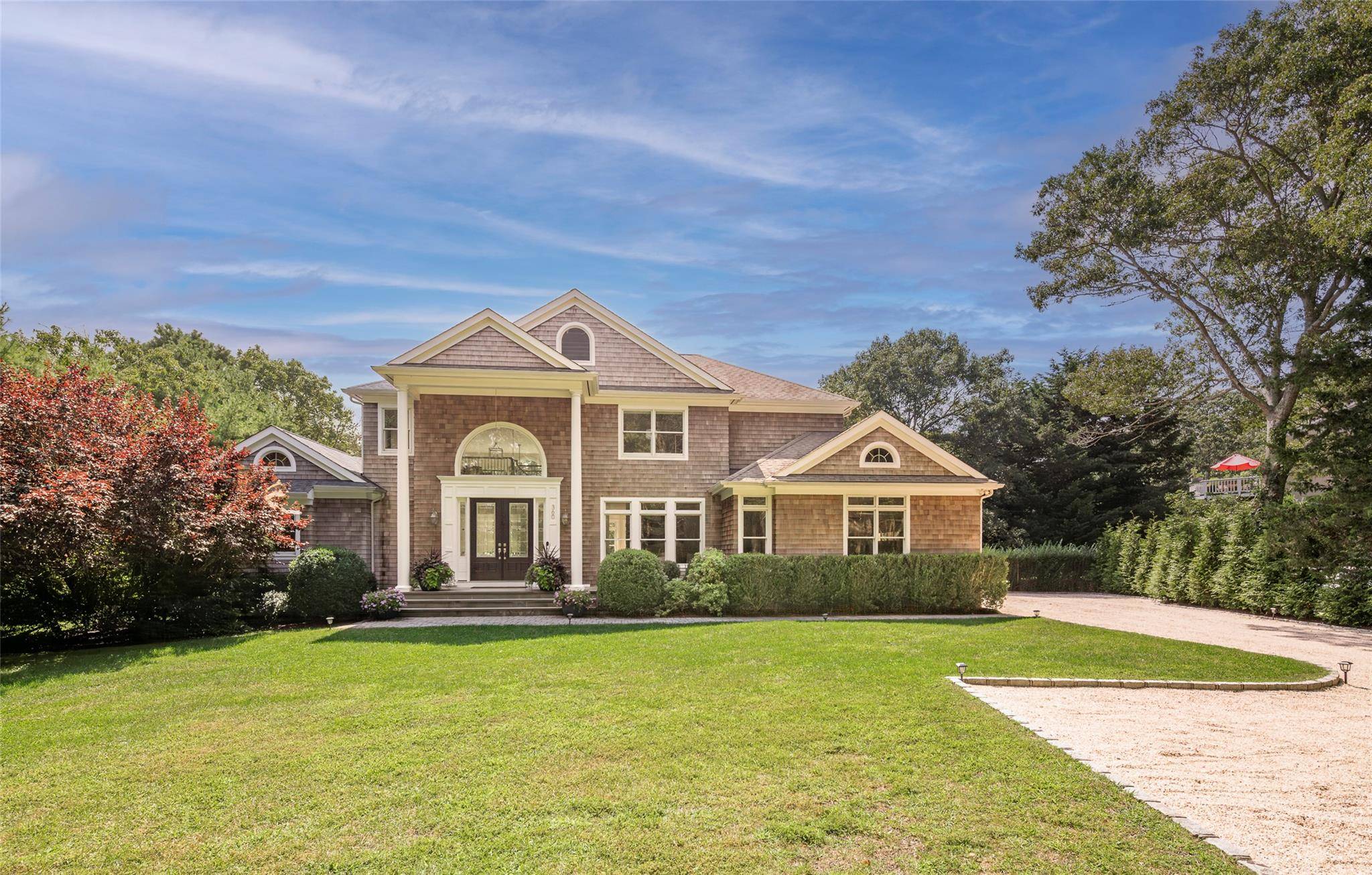 Southampton, NY 11968,360 Canoe Place Road
