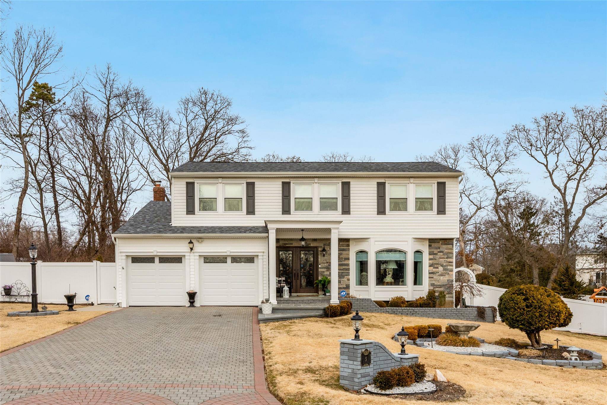 Farmingville, NY 11738,5 Lovell CT