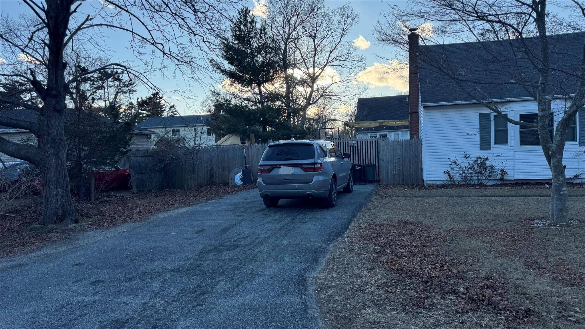 Mastic Beach, NY 11951,122 Longfellow DR