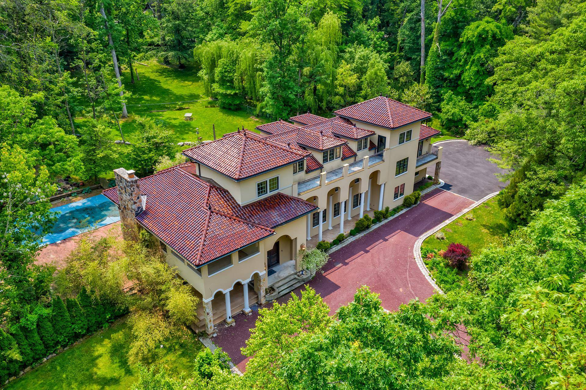 Port Washington, NY 11050,262 Harbor Acres RD