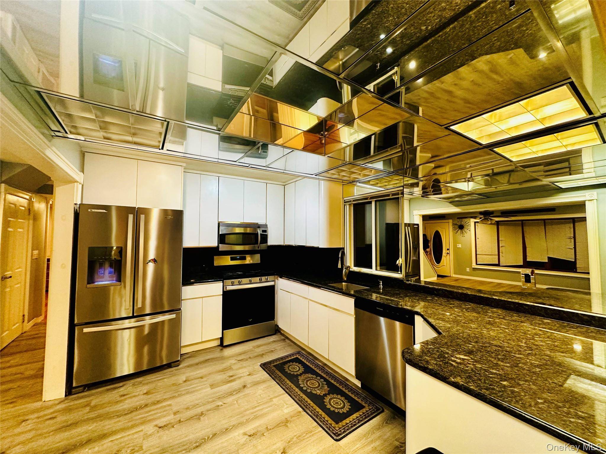 Farmingville, NY 11738,30 Linden LN