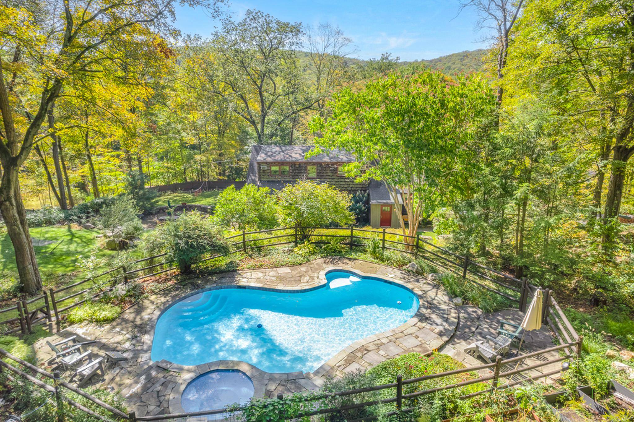 Garrison, NY 10524,384 Old West Point RD