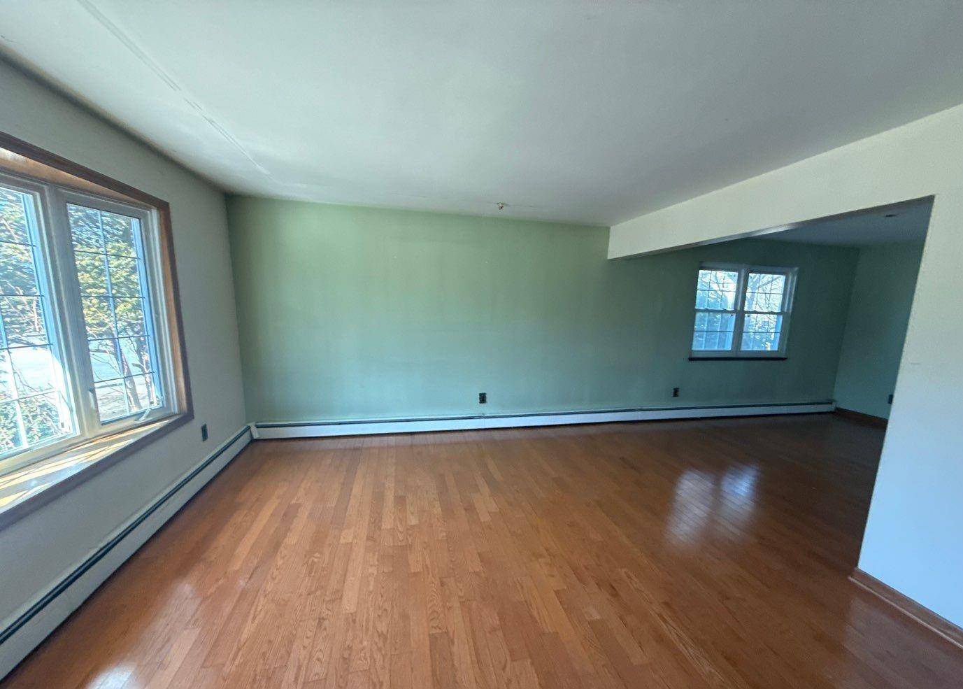 New Hyde Park, NY 11040,990 N 6th ST