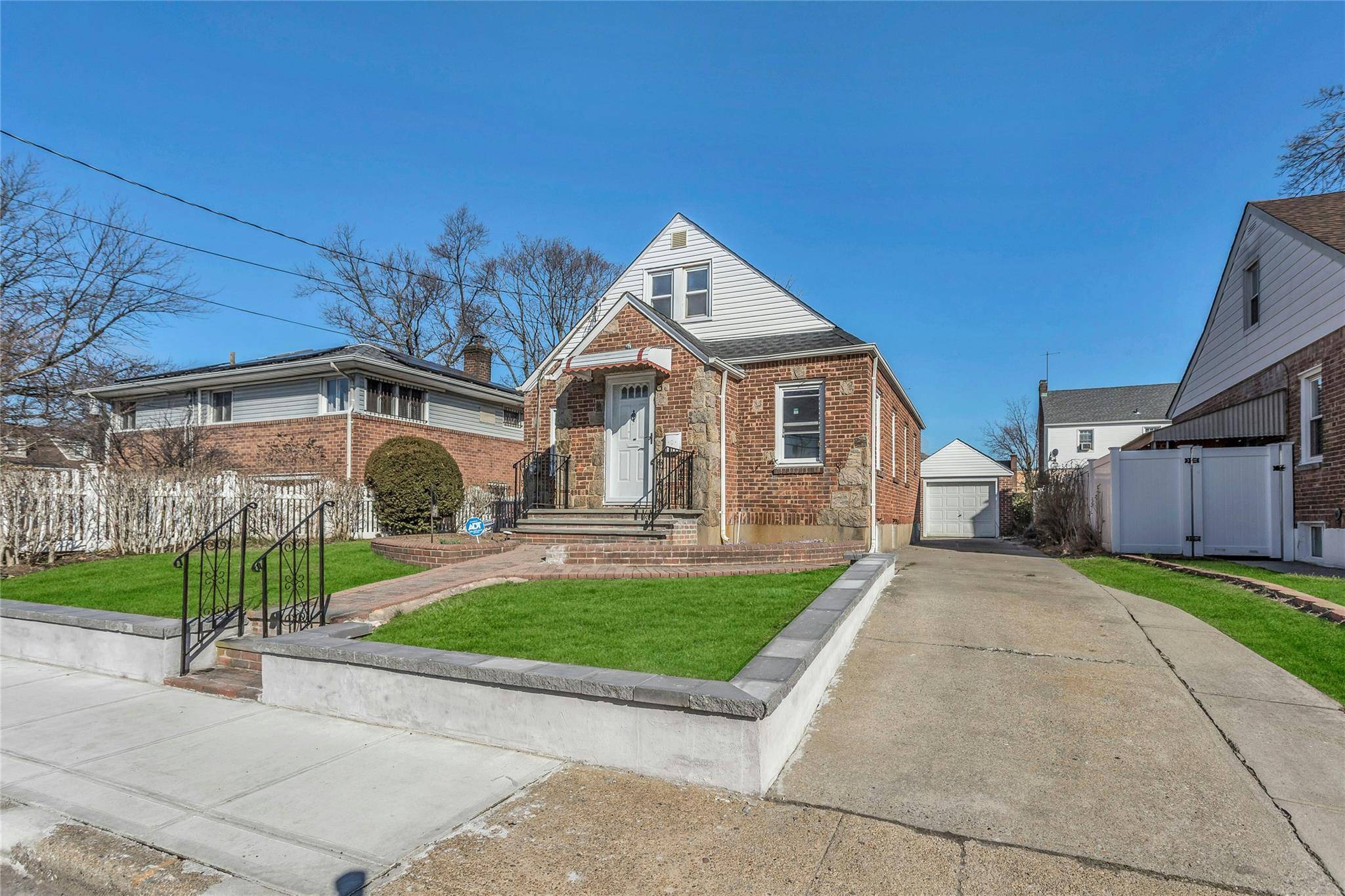 Hempstead, NY 11550,11 Madison AVE