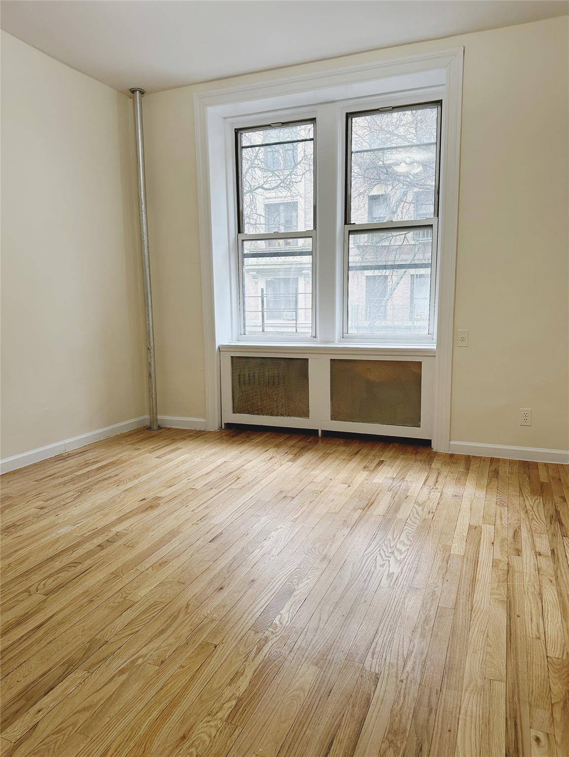 New York (manhattan), NY 10025,515 W 111th ST #2B