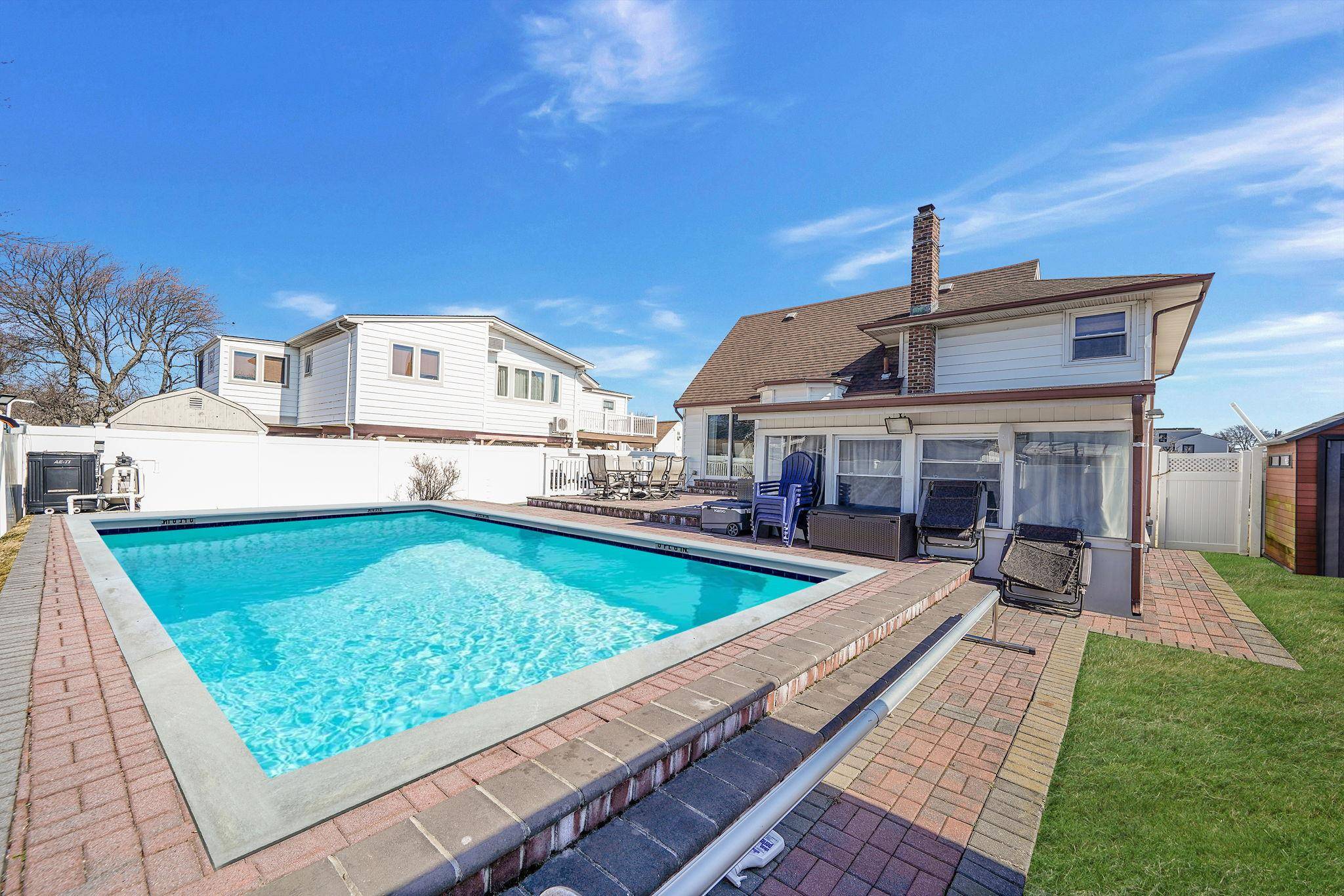 Freeport, NY 11520,222 Nassau AVE