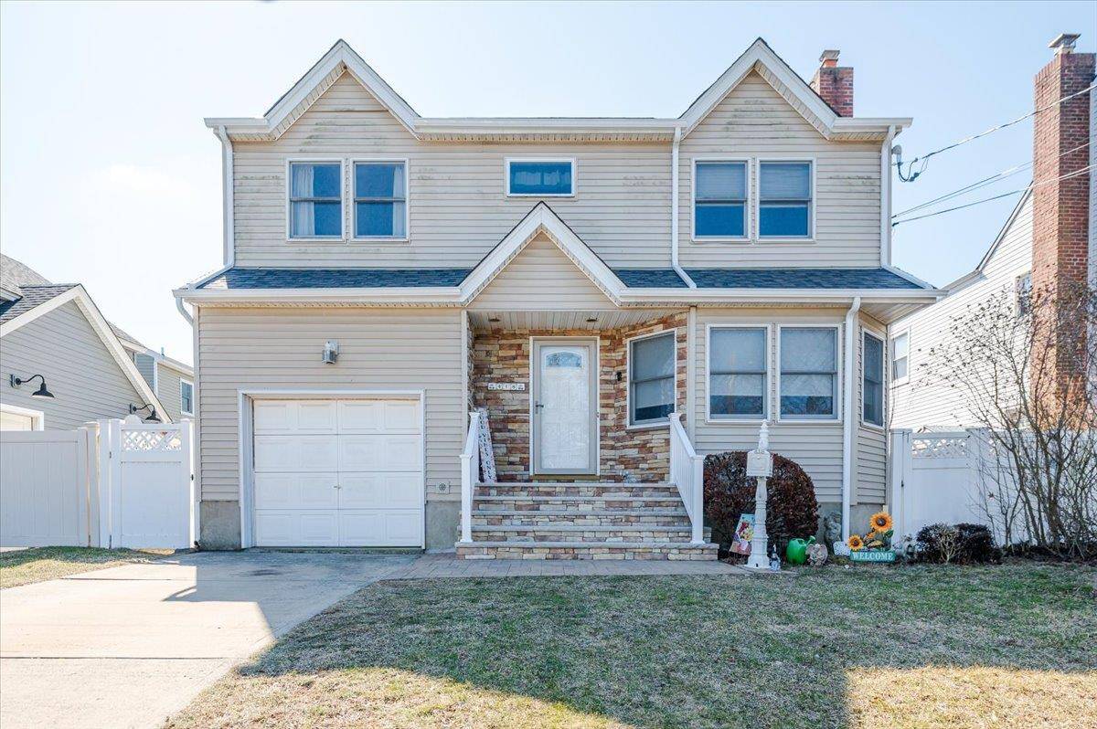 Oceanside, NY 11572,418 Clive PL