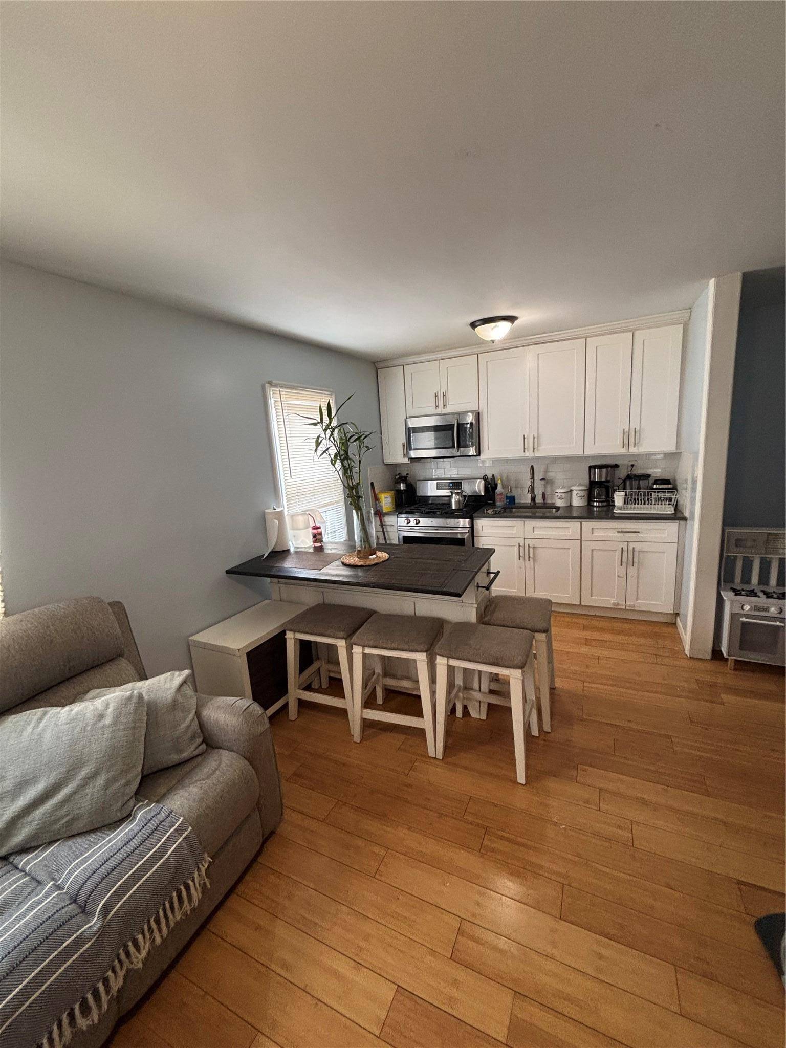 Ozone Park, NY 11417,97-11 134 AVE