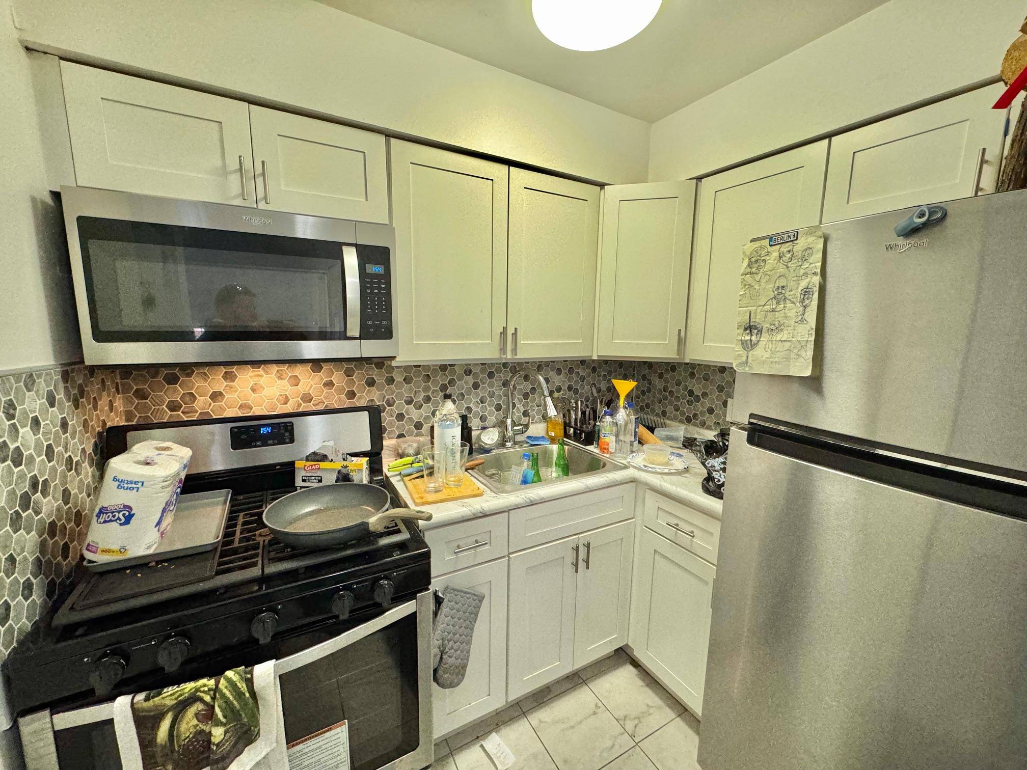 Elmhurst, NY 11373,86-20 57th RD