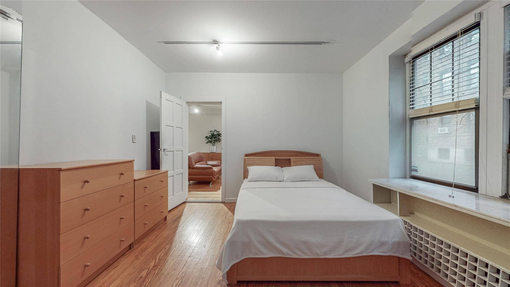 Forest Hills, NY 11375,109-14 Ascan AVE #1D